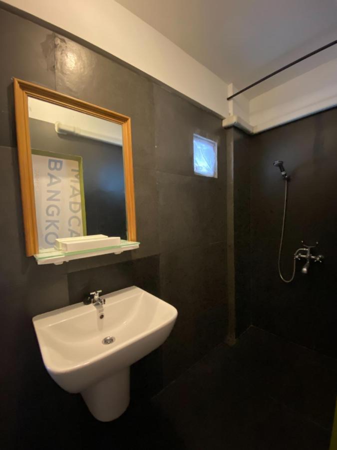 T-House Bkk 2Floors Near Bts With Swimming Pool And Free Wifi Hotel Bangkok Buitenkant foto